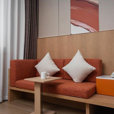 Holiday Inn Express Shangdi Beijing By Ihg L Next To Yuanmingyuan Park & Subway & Qinghe Railway Station & Beijing Sport University L Taxi 15 Minutes To Summer Palace & Peking University & Tsinghua University L 20 Minutes To Badaling Great Wall By Ra Eksteriør bilde