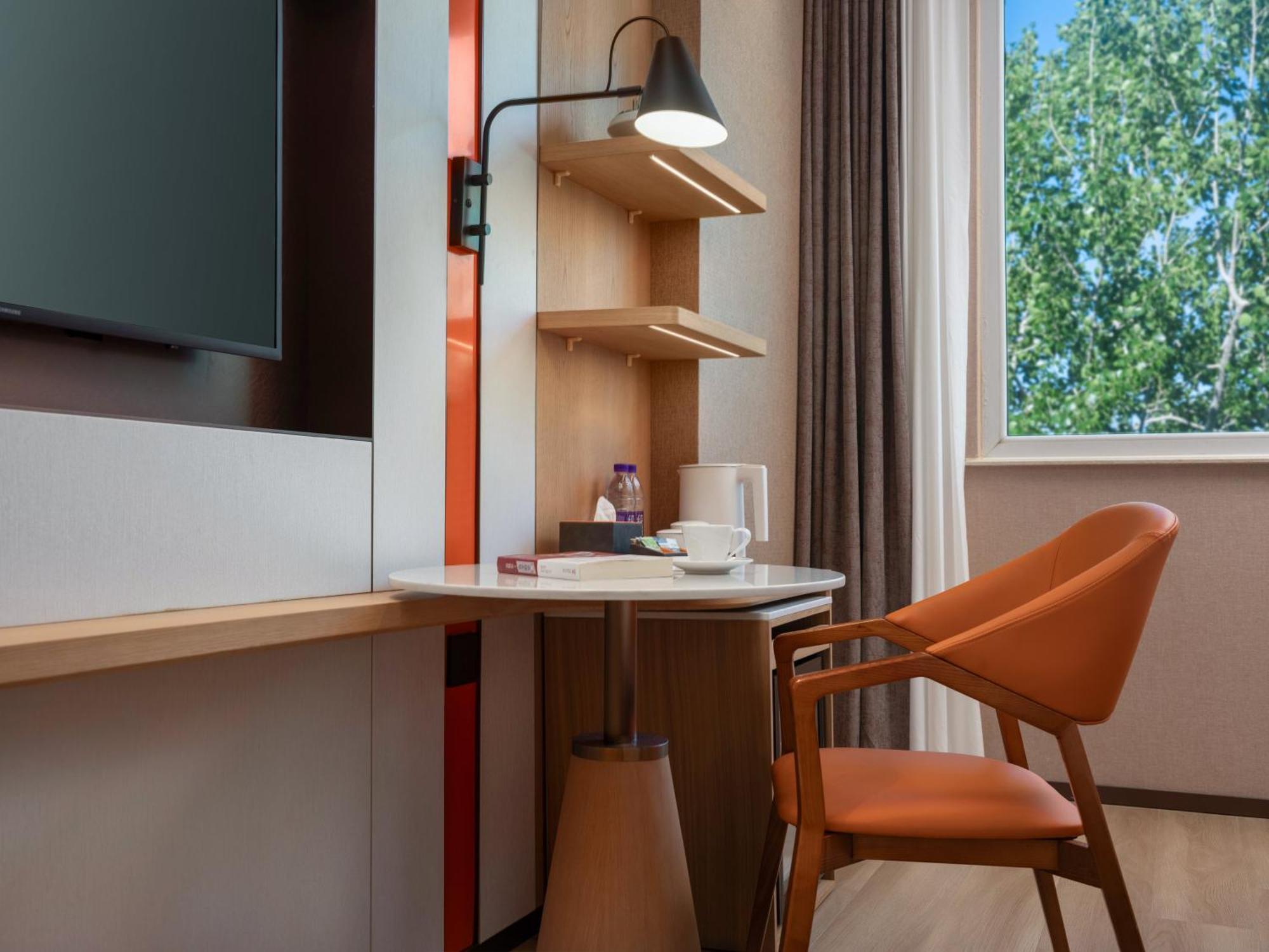 Holiday Inn Express Shangdi Beijing By Ihg L Next To Yuanmingyuan Park & Subway & Qinghe Railway Station & Beijing Sport University L Taxi 15 Minutes To Summer Palace & Peking University & Tsinghua University L 20 Minutes To Badaling Great Wall By Ra Eksteriør bilde